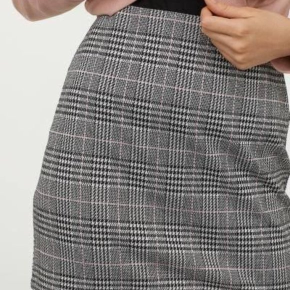 H&M Dresses & Skirts - Plaid checkered skirt